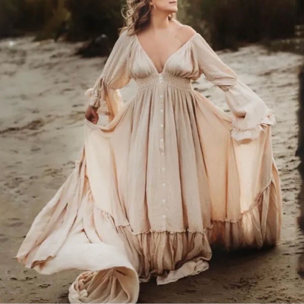 Maternity deep v-neck buttons long sleeve ruffled photoshoot dress